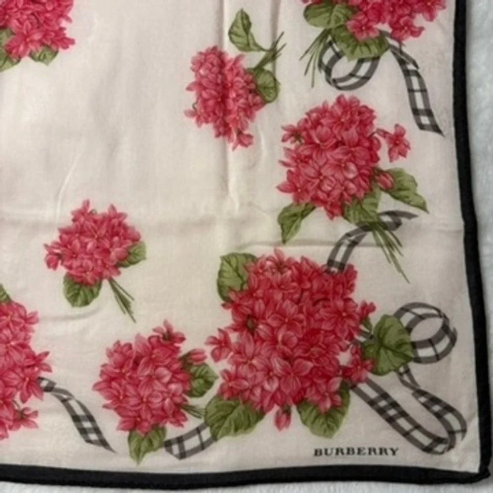 Vtg BURBERRY Scarf Handkerchief Floral Hydrangea Pink Cream Green 19